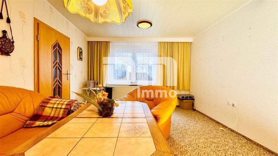 (R)eserviert!Solides Fachwerkhaus mit Nebengebäude in idyllischer Lage - EG Schlafzimmer / Kinderzimmer